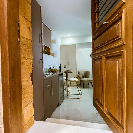 Konmari Boutique Aparthotel