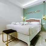 Konmari Boutique *