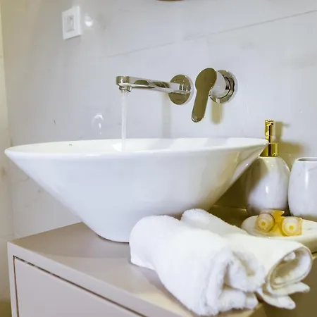 Ξενοδοχείο με διαμερίσματα Konmari Boutique