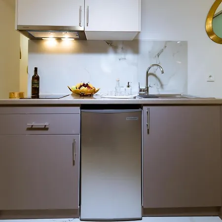 Konmari Boutique Apartmanhotel Hriszí Aktí Haniá