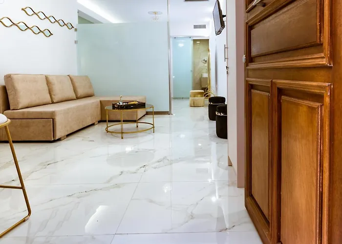 アパートホテル Konmari Boutique ハニア